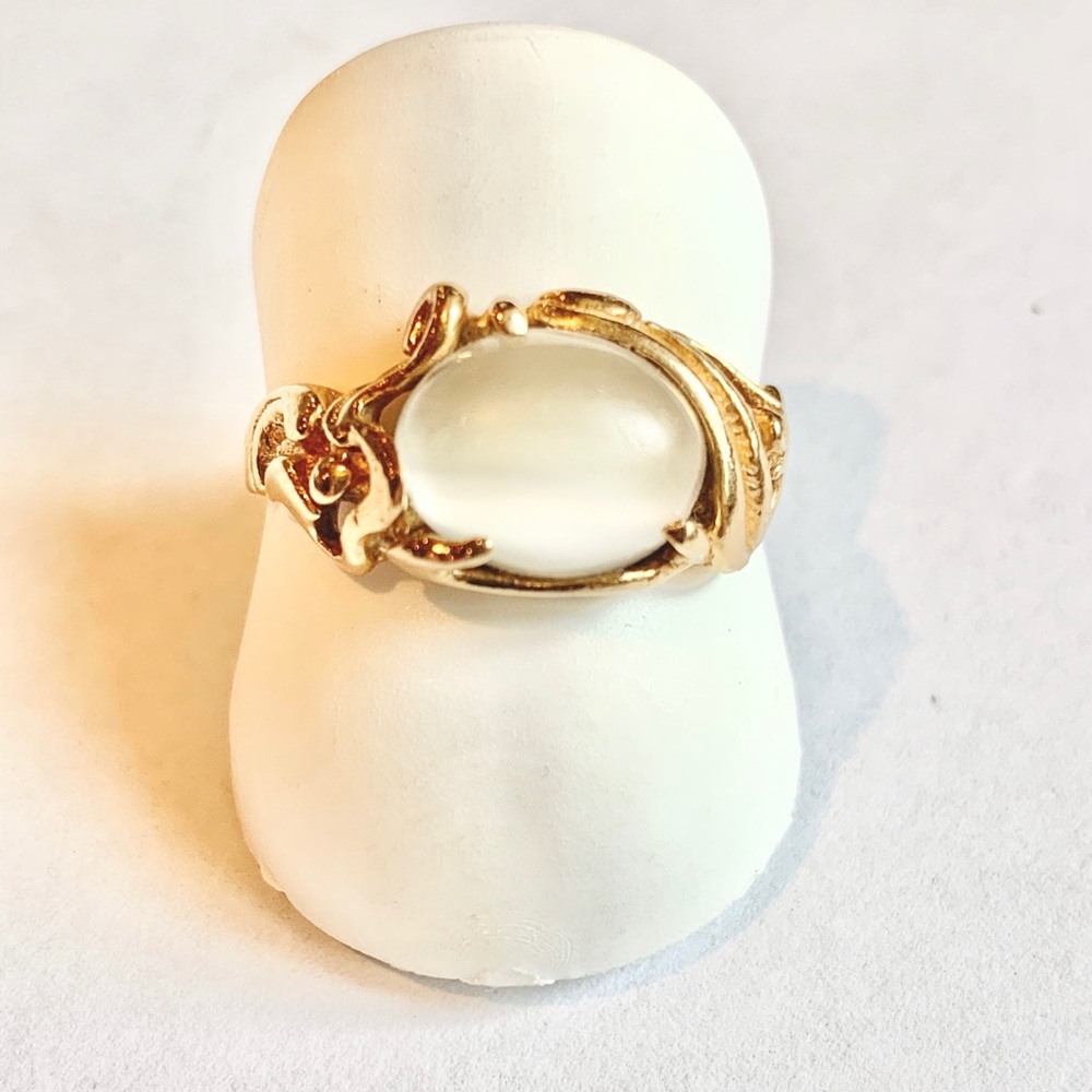 Estate 14 kt 8x10mm Moonstone, Carved Gold Ring.